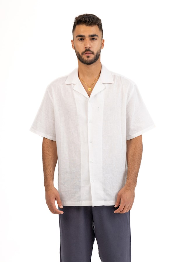 relaxed short sleeve shirt with thin rubber print